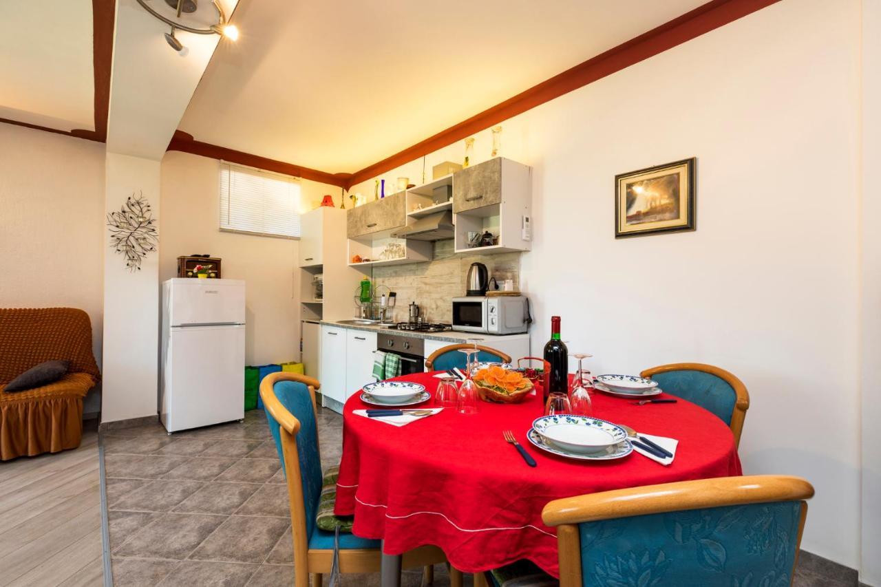 Apartman Maya Mali Lošinj Kültér fotó