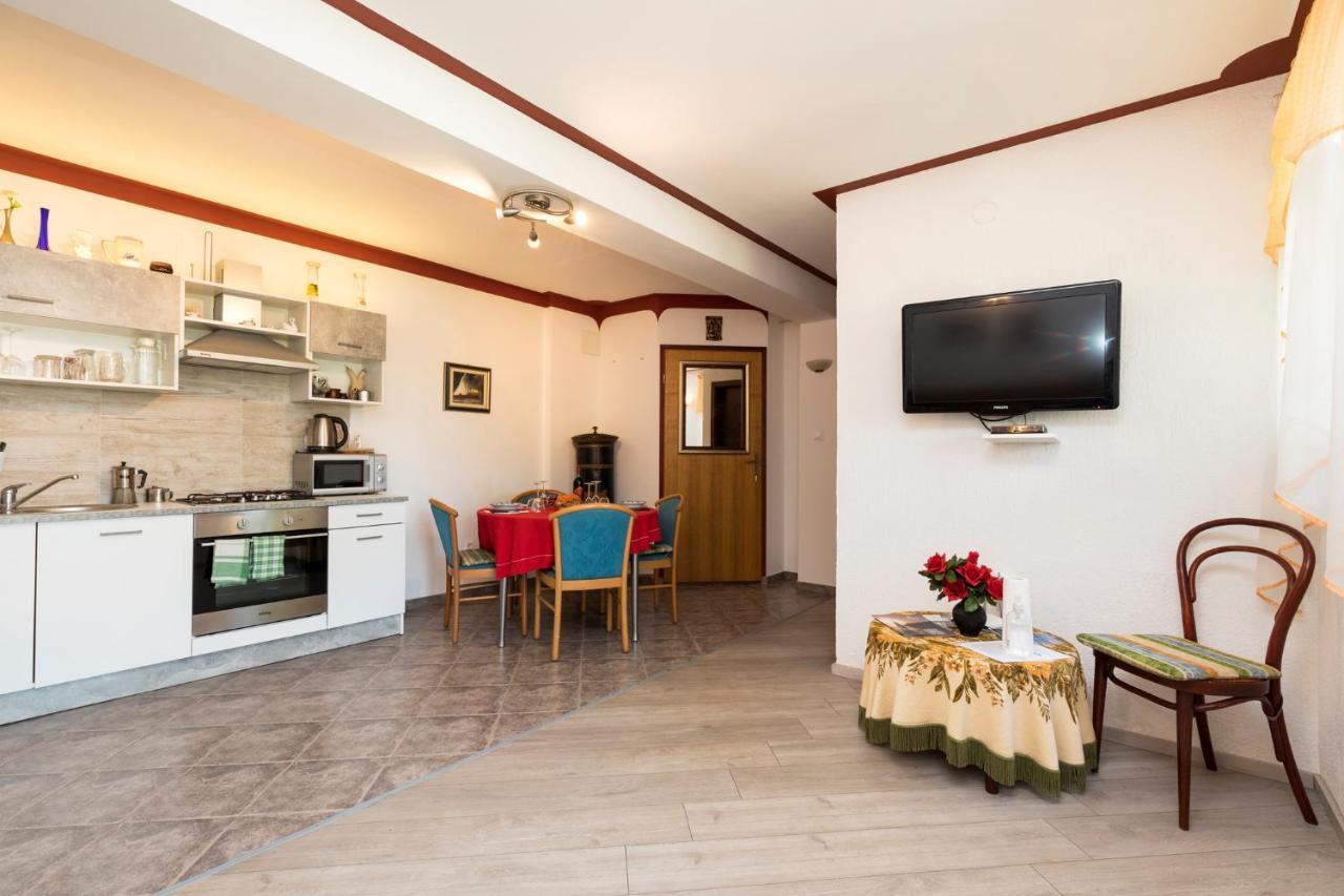 Apartman Maya Mali Lošinj Kültér fotó