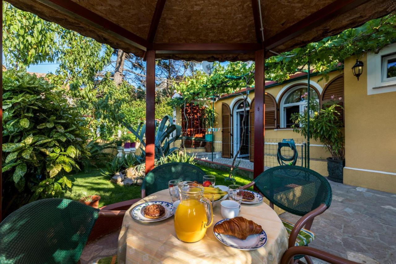 Apartman Maya Mali Lošinj Kültér fotó
